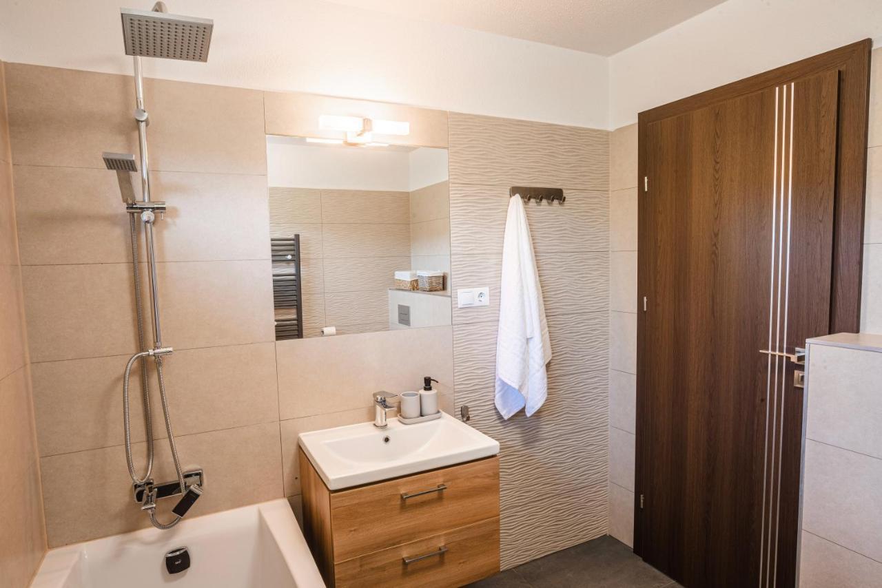 Bazalt Apartments Меркуря-Чук Экстерьер фото